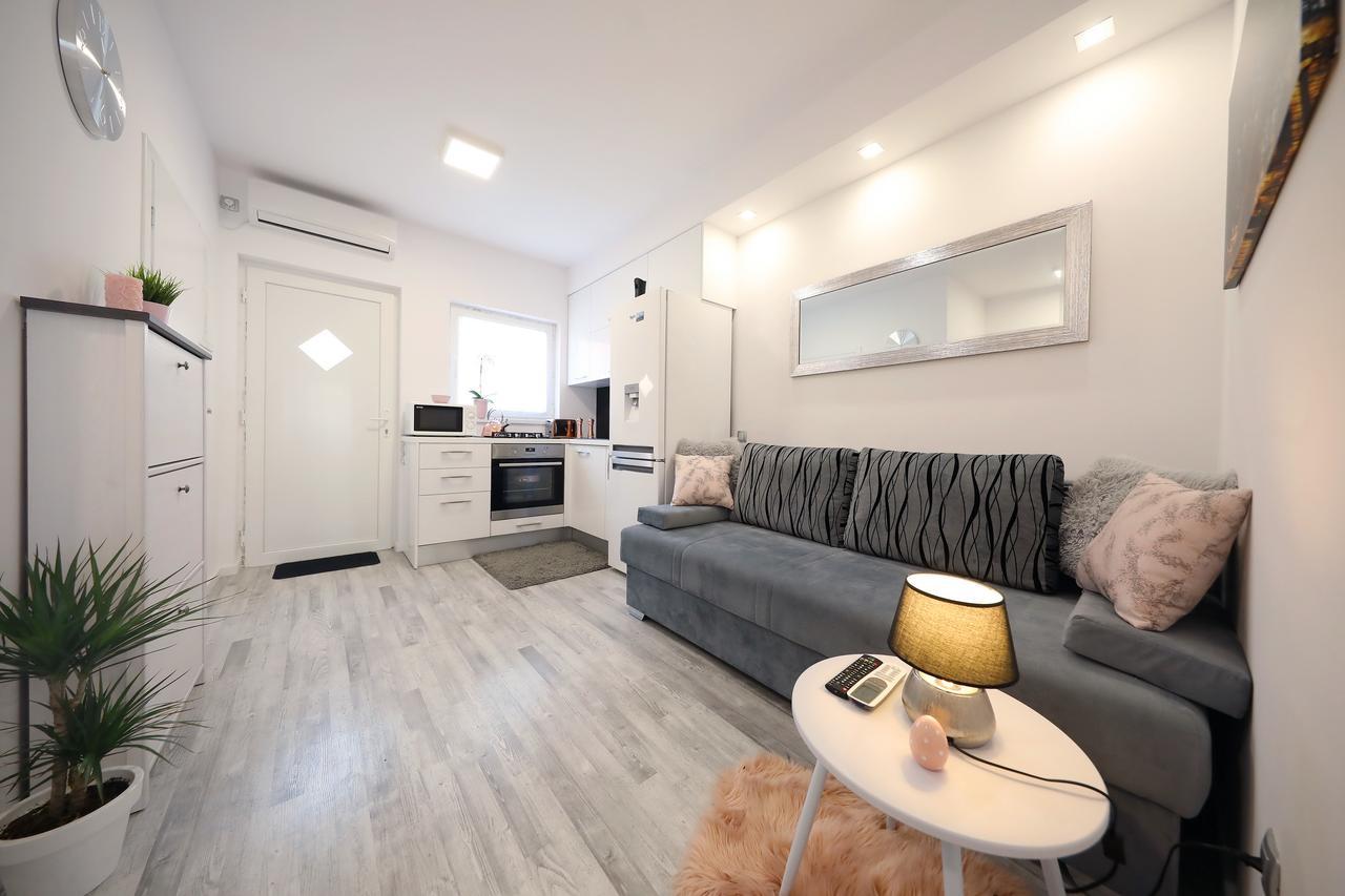 Apartment Mini Ζαντάρ Εξωτερικό φωτογραφία